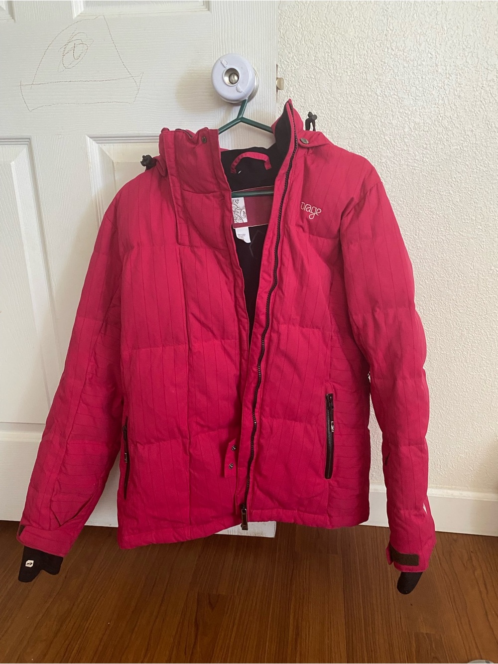 Women’s Bright Pink Hooded Puffer Jacket